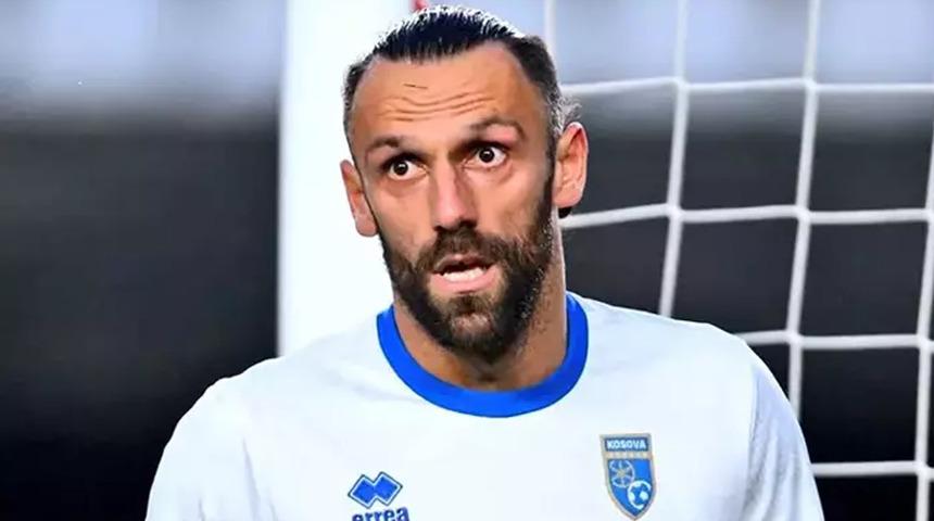 SON DAKİKA | Vedat Muriqi &ccedil;ileden &ccedil;ıktı! 'Ma&ccedil;ı T&uuml;rkiye'ye sattı' diyen taraftara a&ccedil;tı ağzını yumdu g&ouml;z&uuml;n&uuml;