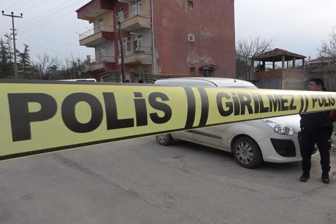 Kan donduran cinayet: İki kardeş bir oldu, babalarını bı&ccedil;ak ve baltayla &ouml;ld&uuml;rd&uuml; 2