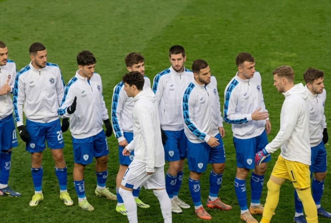 İsrailli futbolculara hayatlarının şoku! Saha ortasında kalakaldılar! 1