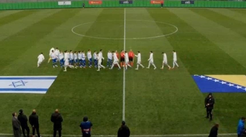 İsrailli futbolculara hayatlarının şoku! Saha ortasında kalakaldılar!