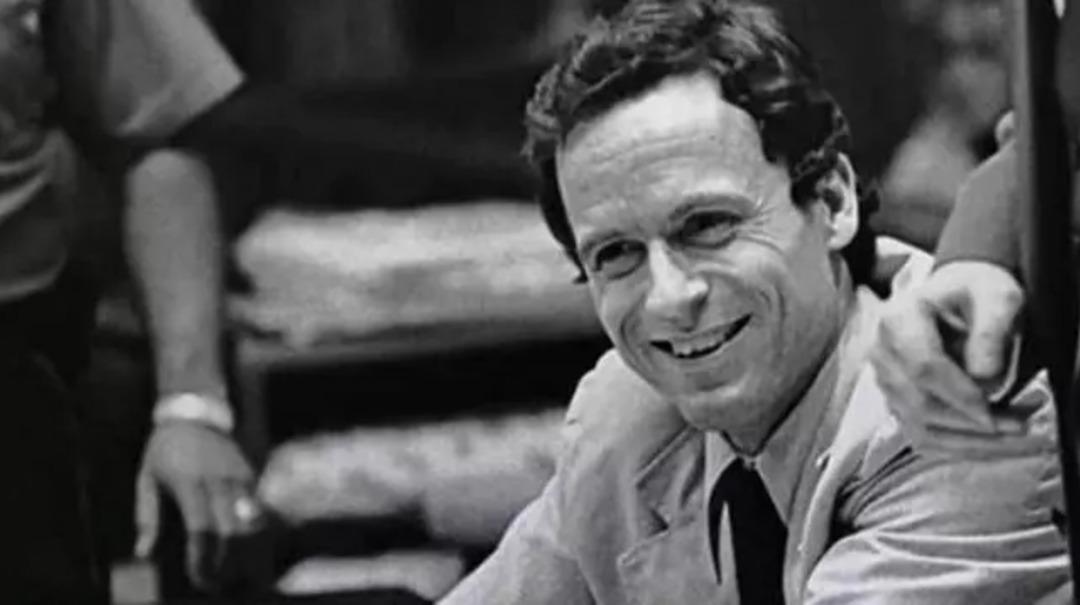 ABD de 52 yıl &ouml;nce &ouml;ld&uuml;r&uuml;lm&uuml;şt&uuml;! Cinayetin faili seri katil Ted Bundy &ccedil;ıktı 2