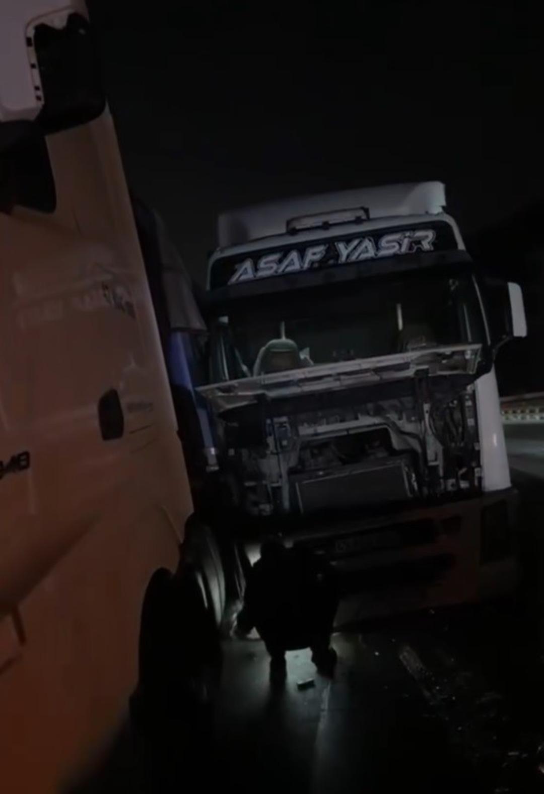 D-650 de zincirleme kaza: Kilometrelerce ara&ccedil; kuyruğu oluştu 3