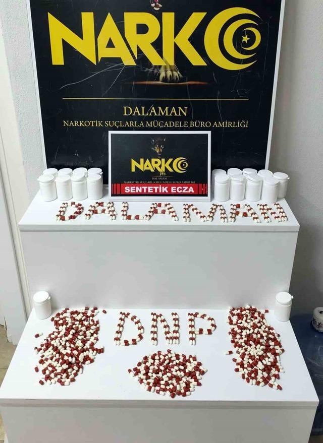 Şehirlerarası otob&uuml;s terminalinde uyuşturucu operasyonu 1