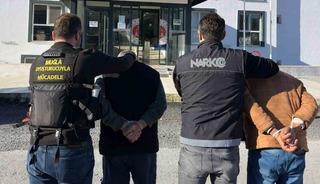 Şehirlerarası otob&uuml;s terminalinde uyuşturucu operasyonu