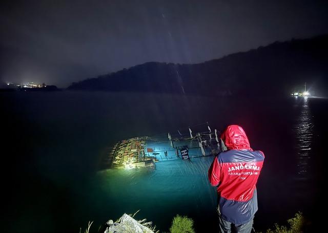 Fethiye de batan teknedeki 6 kişi kurtarıldı, 1 kişi aranıyor 2