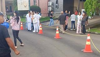 Endonezya'da 7,4'l&uuml;k deprem! Tsunami alarmı verildi