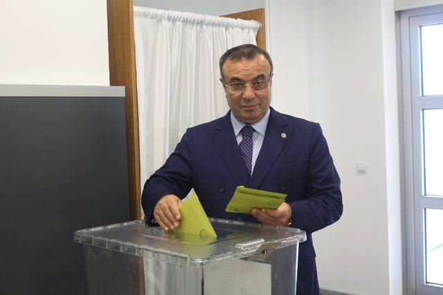 İstanbul su &uuml;r&uuml;nleri ihracat&ccedil;ılarının yeni Başkanı M&uuml;jdat Sezer 2