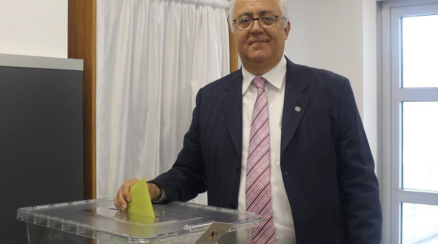 İstanbul su &uuml;r&uuml;nleri ihracat&ccedil;ılarının yeni Başkanı M&uuml;jdat Sezer