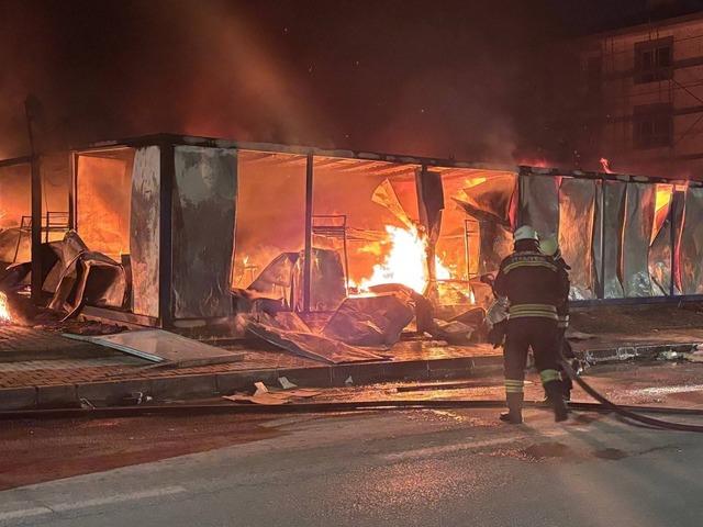 Erzincan&rsquo;da iş&ccedil;i konteynerlerinde yangın paniği 2