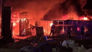 Erzincan&rsquo;da iş&ccedil;i konteynerlerinde yangın paniği