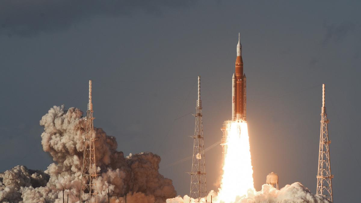 54 yıl sonra gökyüzünde tarihi an! Artemis II göreviyle Ay'a insanlı yolculuk başladı - Teknoloji Haberleri