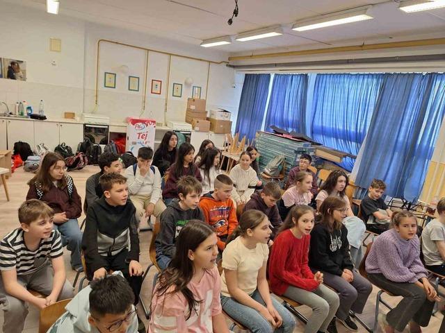 Nazillili &ouml;ğrenciler projelerini bu kez Budapeşte&rsquo;de y&uuml;r&uuml;tt&uuml; 2