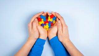 Aileler bu hatayı yapıyor! Uzmanlardan otizm uyarısı