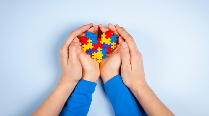 Aileler bu hatayı yapıyor! Uzmanlardan otizm uyarısı