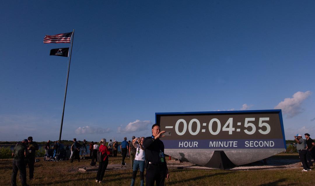 54 yıl sonra g&ouml;ky&uuml;z&uuml;nde tarihi an! Artemis II g&ouml;reviyle Ay a insanlı yolculuk başladı 5