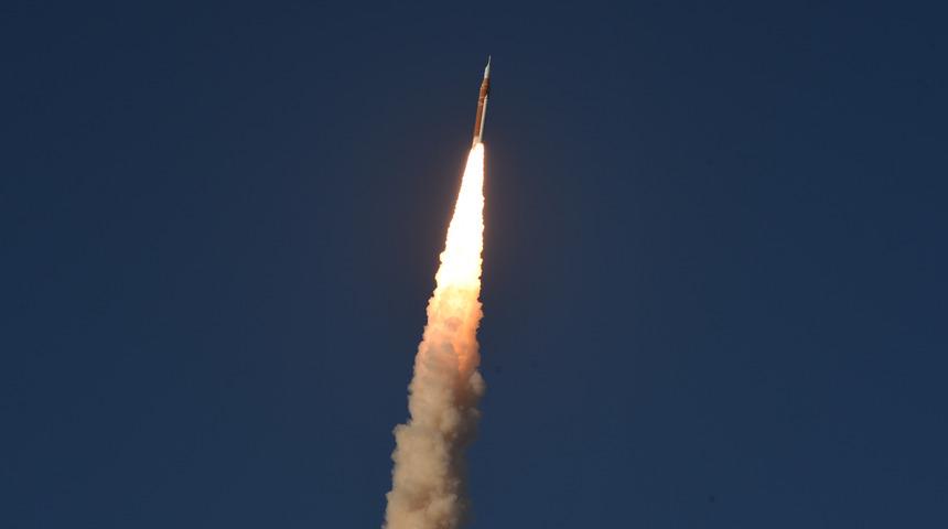 Artemis II'de tuvalet krizi sonrası ikinci kriz! Astronot d&uuml;zeltilmesi i&ccedil;in D&uuml;nya'dan yardım istedi: Ne olduğuna inanamayacaksınız