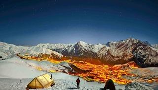 Hakkari manzarası geceye damga vurdu