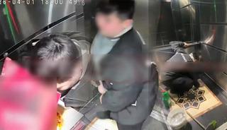 Pizza siparişinde kurye skandalı! Asans&ouml;rdeki g&ouml;r&uuml;nt&uuml;ler mide bulandırdı