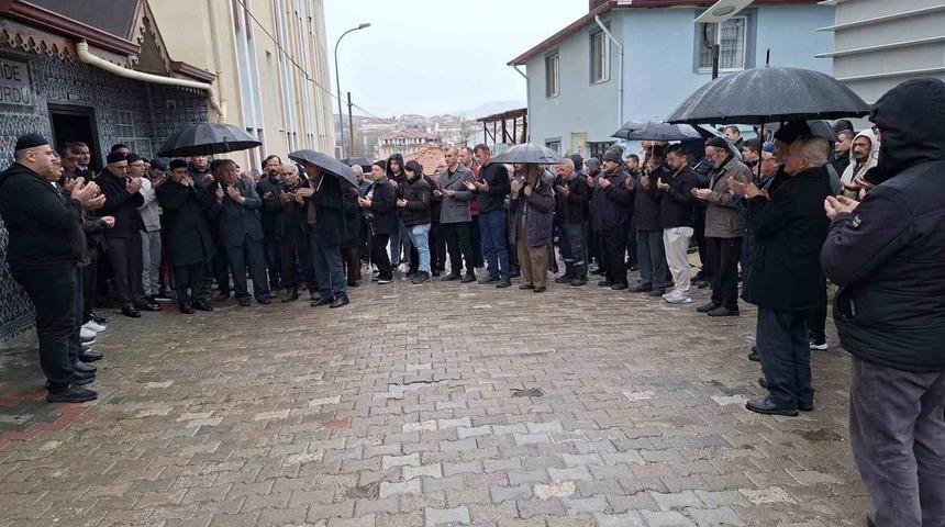 Hisarcık&rsquo;tan 21 kişilik umre kafilesi dualarla uğurlandı