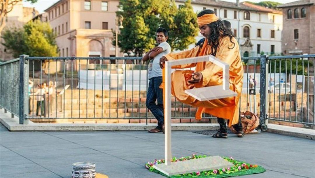 En &uuml;nl&uuml; sihirbaz g&ouml;sterilerinin ardındaki 10 sır 