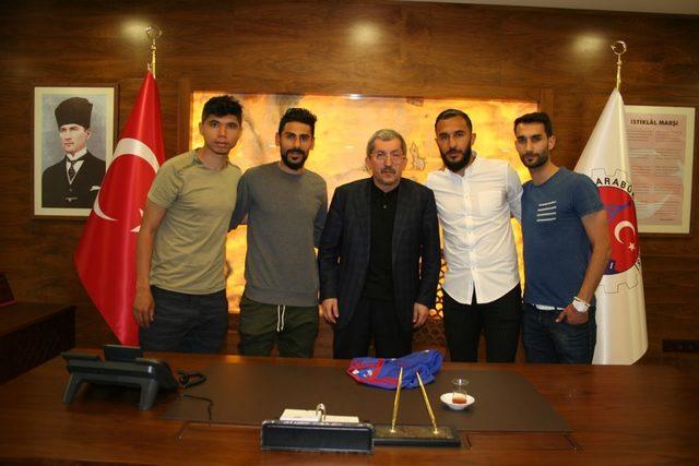 Karabükspor futbolcularından Başkan Vergili’ye ziyaret