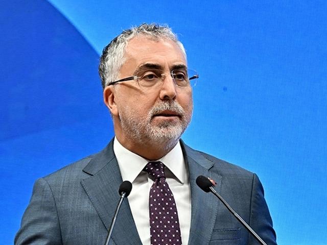 Bakan Işıkhan a&ccedil;ıkladı: 103 bin 252 &ouml;ğrenciye kariyer planlamalarında destek olduk