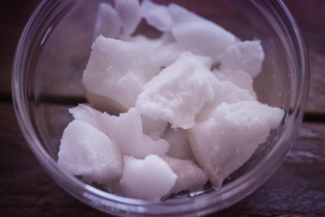 Dermatologdan uyarı: Y&uuml;z&uuml;n&uuml;ze sakın s&uuml;rmeyin! Bu 3 &uuml;r&uuml;n sandığınızdan daha zararlı 3