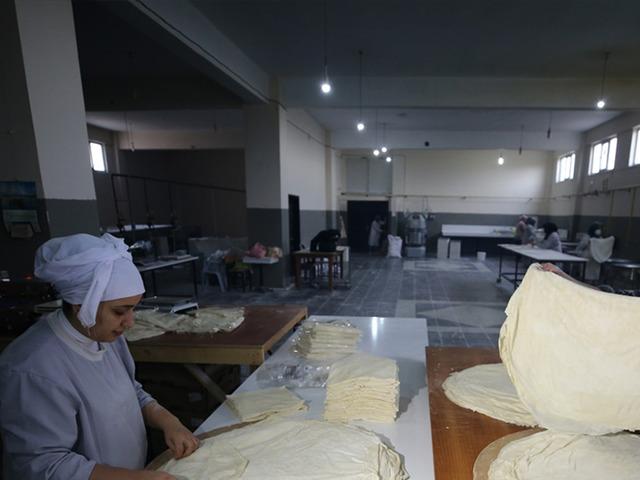 Bodrum katında yapmaya başladı, OSB'de tesis kurdu