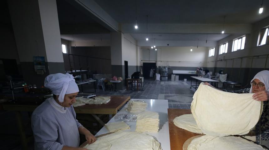 Bodrum katında yapmaya başladı, OSB'de tesis kurdu