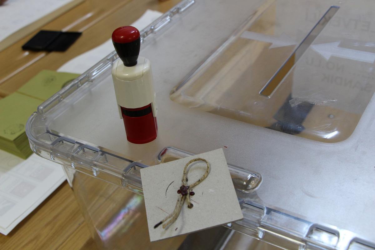 Se&ccedil;imlere aylar kala kuralar &ccedil;ekildi! 27 parti katılacak, g&ouml;zler bu tarihte 3