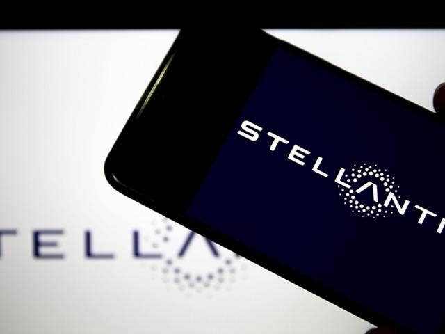 Stellantis 700 bin aracı geri &ccedil;ağırdı!