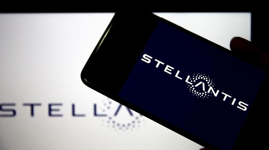 Stellantis 700 bin aracı geri &ccedil;ağırdı! Sebebi...