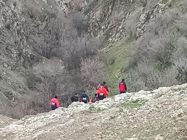 4 yaşındaki Rabi i&ccedil;in seferber olundu! Bitlis te kaybolan &ccedil;ocuğu 250 kişilik ekip arıyor 3