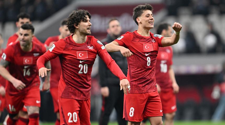 SON DAKİKA: A Milli Takım'ın o ma&ccedil;ının saati değişti! Paraguay ma&ccedil;ı 1 saat &ouml;ne alındı