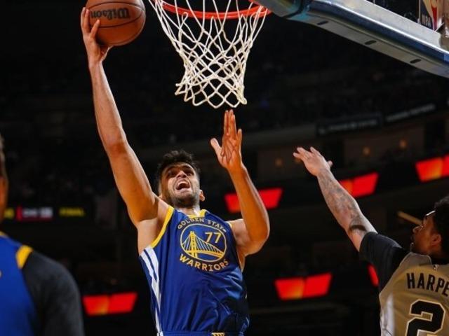 NBA'de Warriors, &Ouml;mer Faruk Yurtseven'in 17 sayıyla oynadığı ma&ccedil;ta Spurs'e kaybetti