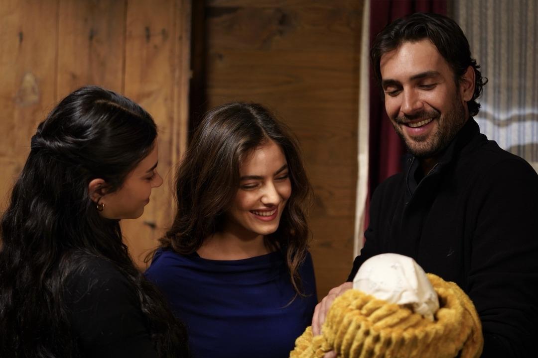 Taşacak Bu Deniz 23. b&ouml;l&uuml;m ne zaman? Esme Şerif ten boşanıyor 1