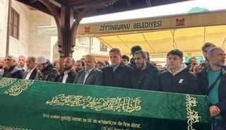 Babadan k&uuml;&ccedil;&uuml;k kızına acı dolu veda: Kızının tabuta sarılarak g&ouml;zyaşlarına boğuldu