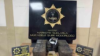 Sahile vuran çuvalın içinde 36 kilogram takoz esrar ele geçirildi