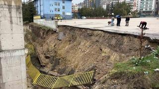 Başkentte sağanak etkili oldu: Dereler taştı, okulun istinat duvarı çöktü
