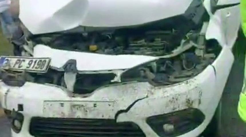 Diyarbakır&rsquo;da cenaze konvoyunda kaza: 4 yaralı