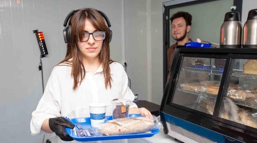 Otizmin zorluklarını yaşayarak &ouml;ğrendiler