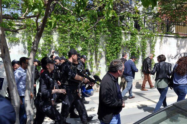 Ankara'da KESK eylemine polis müdahalesi