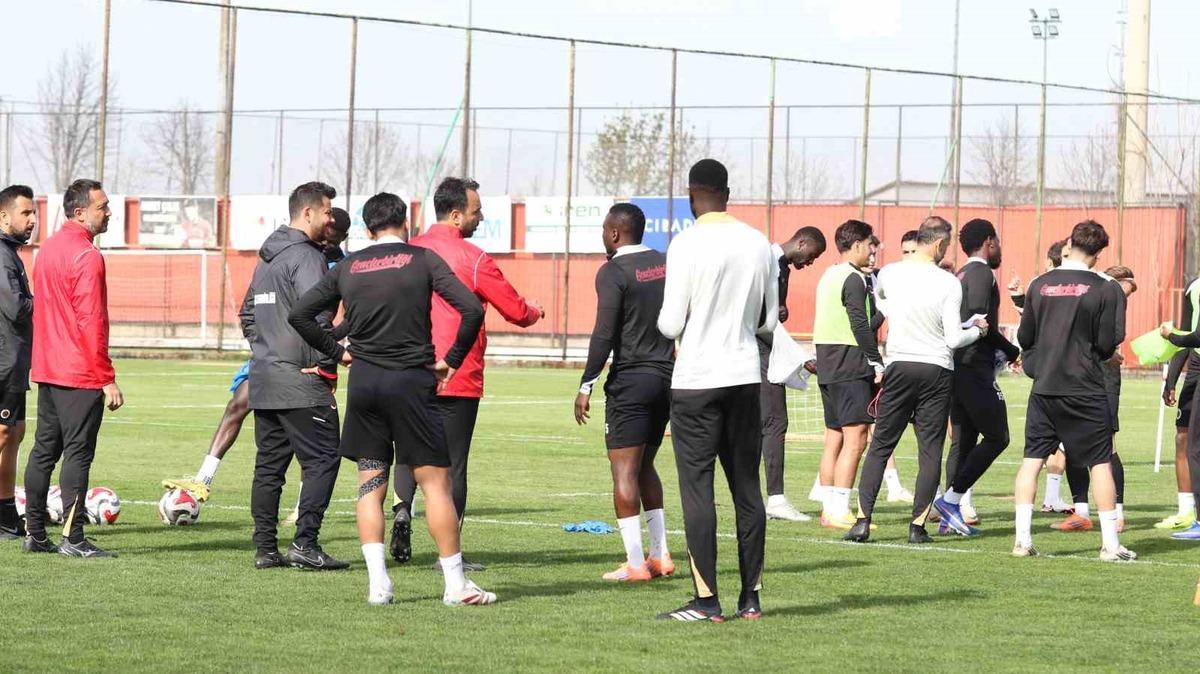 Volkan Demirel: "G&ouml;ztepe ma&ccedil;ı, bu sezonun en &ouml;nemli ma&ccedil;ı" 2