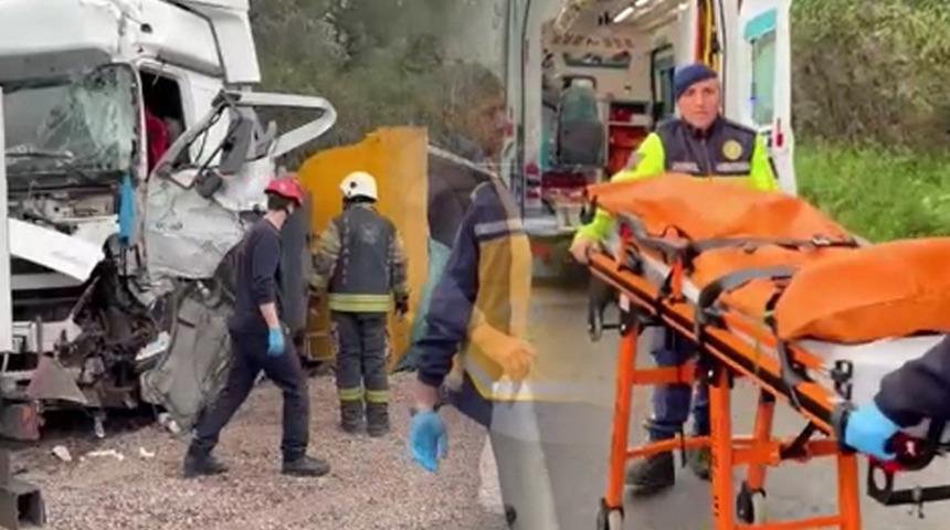 Yer: Kocaeli! TEM'de 4 ara&ccedil; birbirine girdi, ortalık kan g&ouml;l&uuml;ne d&ouml;nd&uuml;: 2 &ouml;l&uuml;