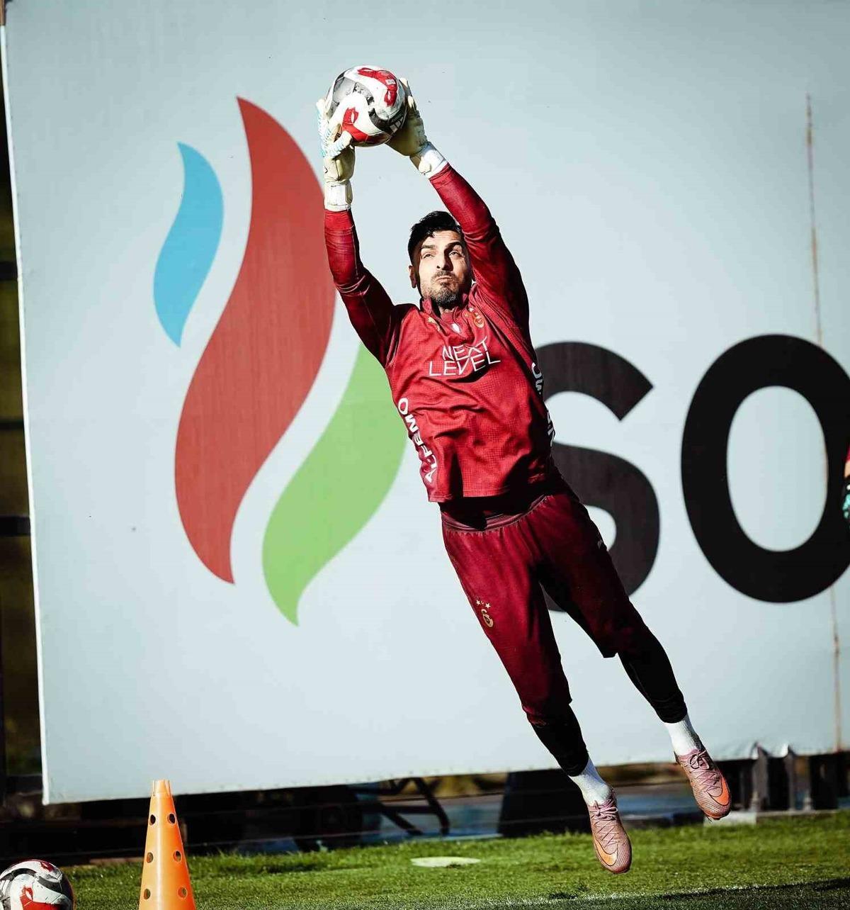 Galatasaray, Trabzonspor ma&ccedil;ı hazırlıklarını s&uuml;rd&uuml;rd&uuml; 1