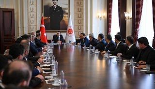 Adalet Bakanı Akın G&uuml;rlek, Nevşehirli iş insanlarını kabul etti