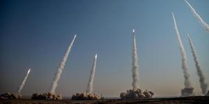 İran&rsquo;da din adamlarından 'n&uuml;kleer silah' i&ccedil;in fetva &ccedil;ağrısı!