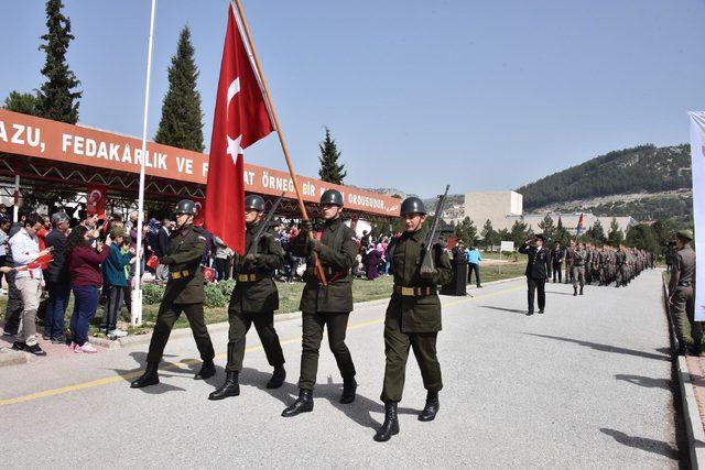 Kısa dönem erler yemin etti