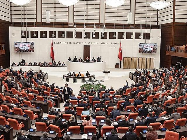 TBMM Komisyonu'ndan ge&ccedil;ti: Doğum izni s&uuml;resi uzuyor! Detaylar belli oldu