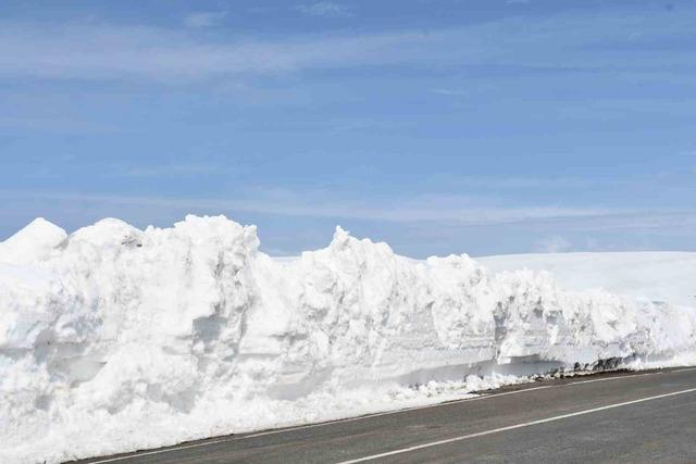 2581 rakımda arıcılardan yol a&ccedil;ma &ccedil;ağrısı 3